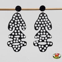 【送料無料】廃タイヤ アップサイクルピアス３　(水玉）