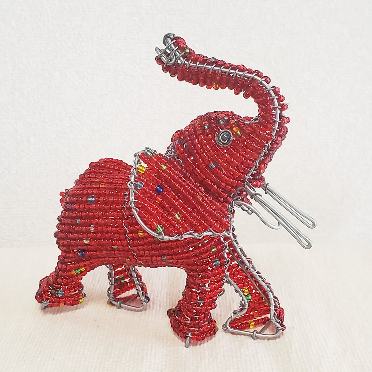 南アフリカの可愛いビーズアニマル（ゾウ、象）赤 レッド