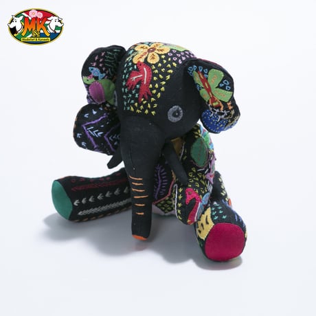 手刺繍＆アップリケのゾウ