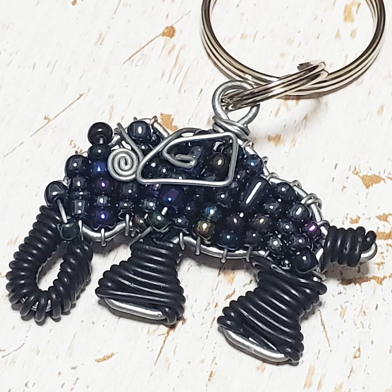 南アフリカの小さなビーズアニマルキーリング（ゾウ、象） | マデリーフ