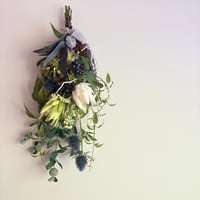 sold ホワイトプロテア置き型スワッグ① プロテア swag | FLORALIA