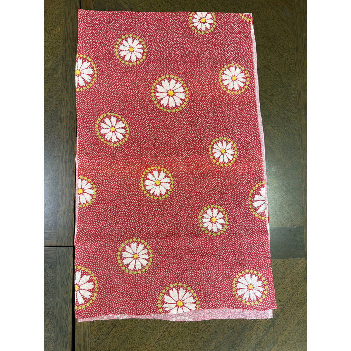 Yururiの正絹縮緬手縫いの被布(中綿なし）ミルキーホワイト 半額SALE¥3240→¥1620）正絹縮緬大判ハギレ | 鎌倉かぐらオンライン