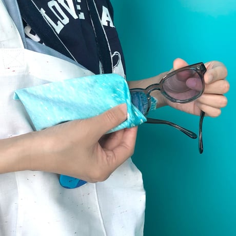 アイウェアが拭けるエコバッグ　　　　　　　　moteru (右手で持ちたい方)