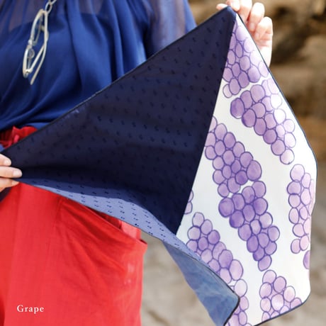 アイウエアが拭けるハンカチ　　　　　　　　　　　　fruits - L (43cm)