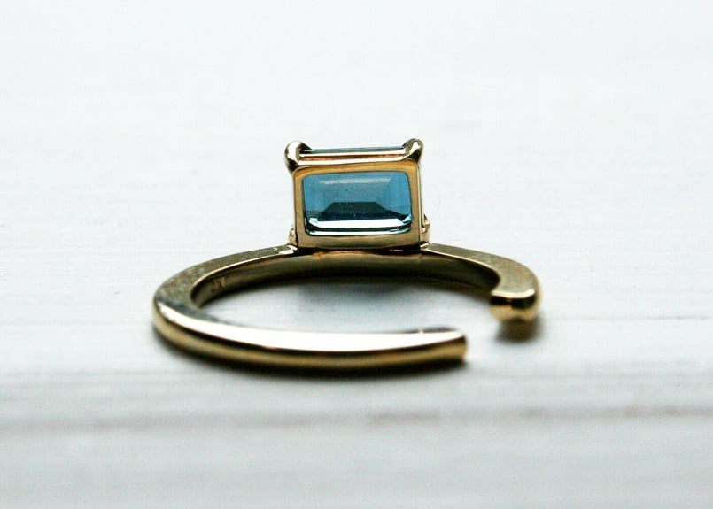 Lilas ロンドンブルートパーズペアシェイプイヤーカフ K10