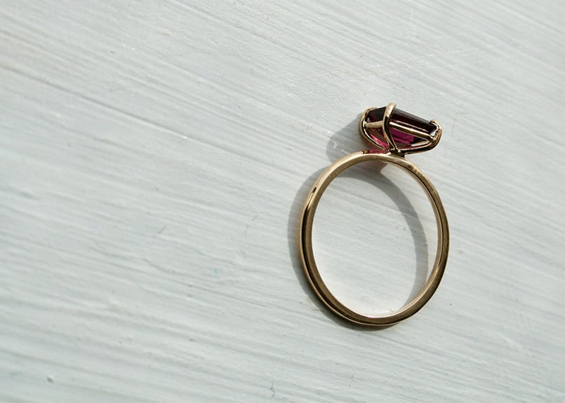 K10YG/ロードライトガーネット リング【HAKONIWA / 箱庭