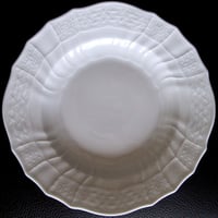 入荷2枚）マイセン白磁 レリーフ皿 | Meissen's rose & white por