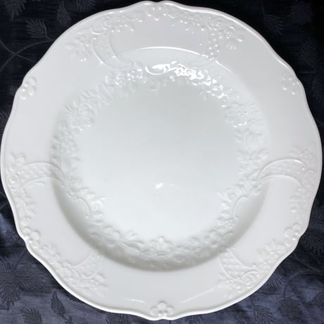 （入荷数2枚）マルセイユ レリーフ皿25㎝皿