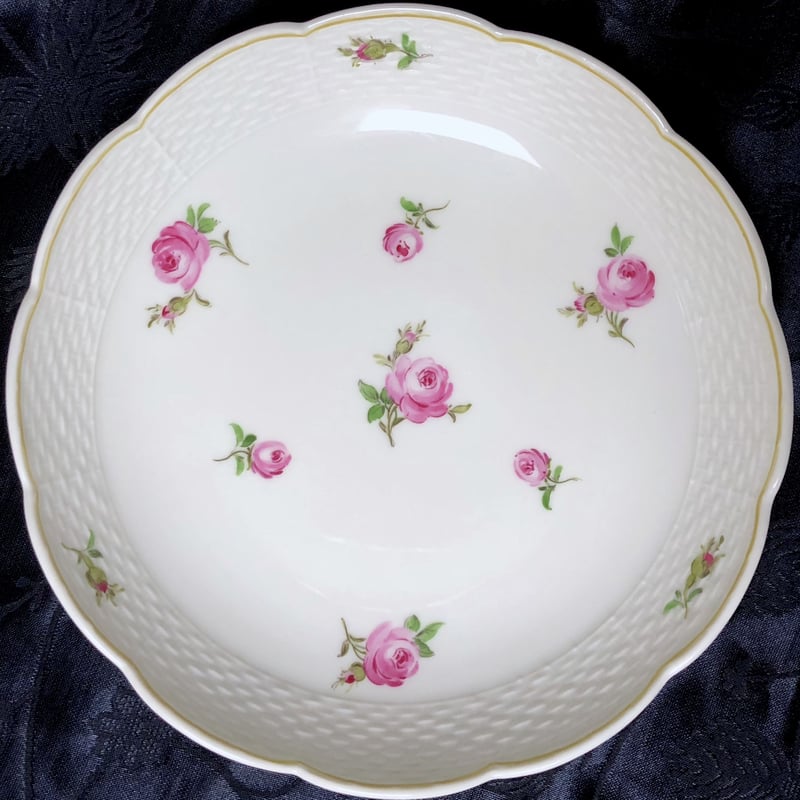 ドイツ製 ROSENTHAL Catherine 繊細なレリーフ 花束 大皿5枚 ドイツ製 ROSENTHAL Catherine 繊細なレリーフ 花束 大皿5枚