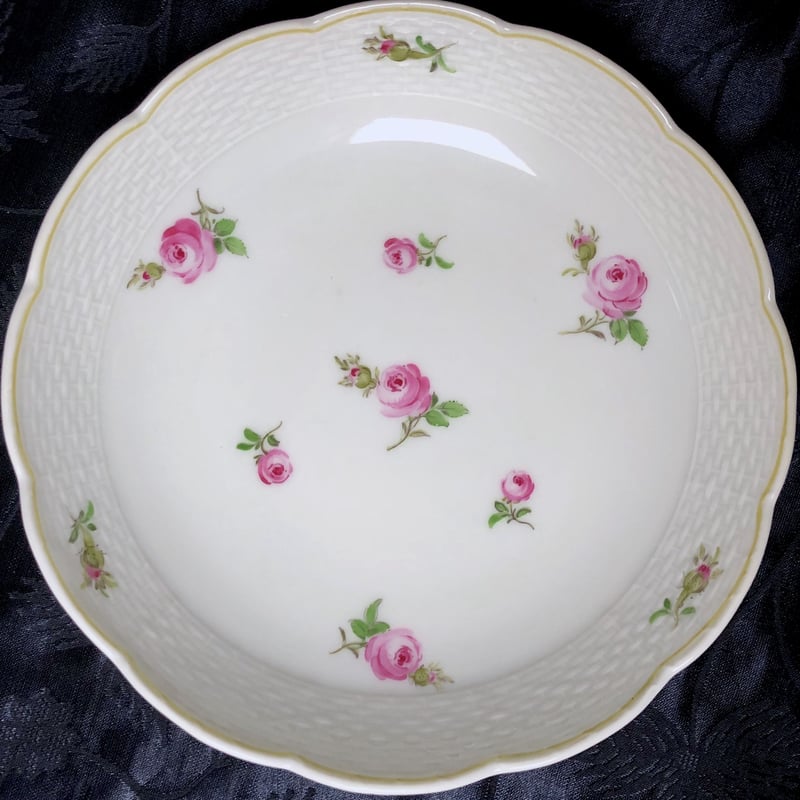 プチローズB（オツィエレリーフ・網目皿） | Meissen's rose & white p