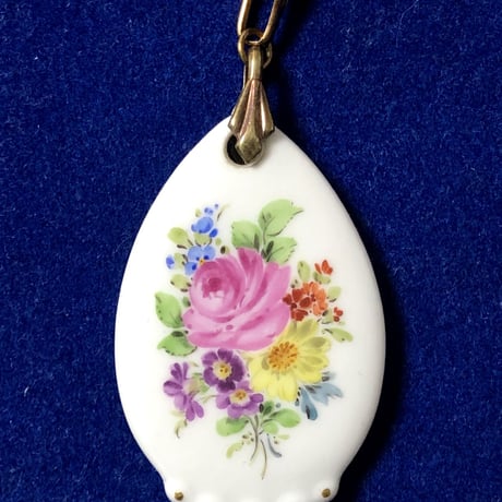 SALE | Meissen's rose & white porcelain STORE SALE | Meissen's rose & white porcelain STORE