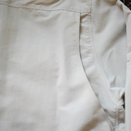 SQUEEZED DESIGN SUPPLEX NYLON ACTIVE SHIRT