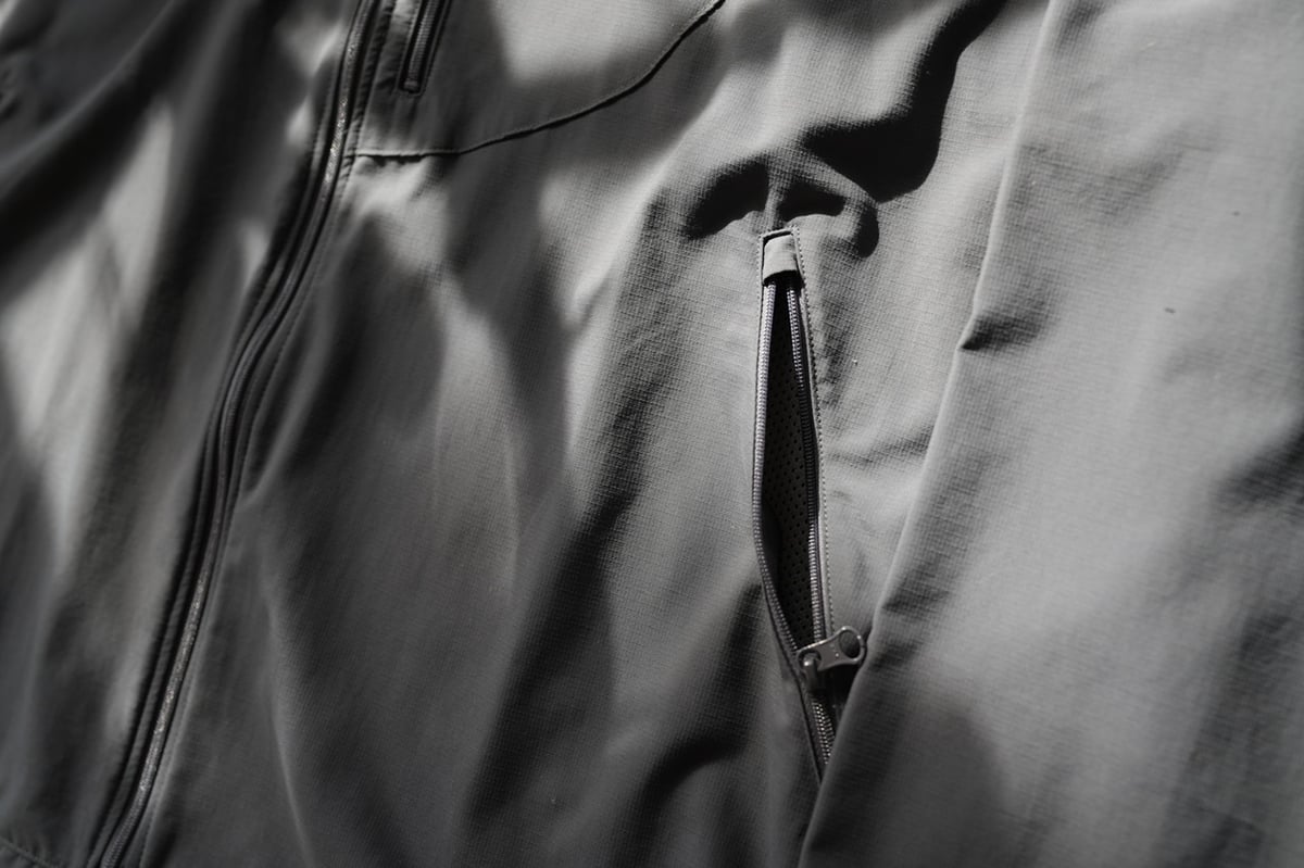 ジャケット・アウター unslacks SQUEEZED DESIGN WIND SHIRT XL SQUEEZED DESIGN WIND SHIRT | UNSLACKS STORE