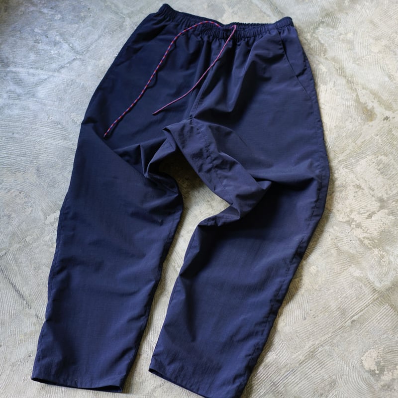 ACTIVE EASY PANTS NYLON RIPSTOP | UNSLACKS STORE