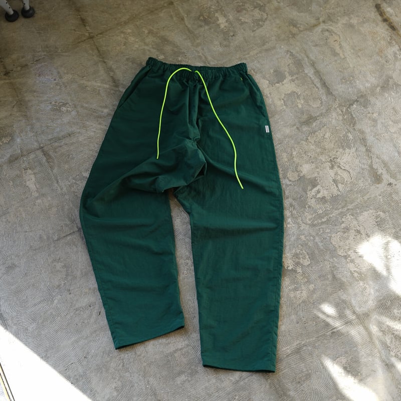 UNSLACKS ACTIVE EASY PANTS マンゴー UNSLACKS ACTIVE EASY PANTS マンゴー