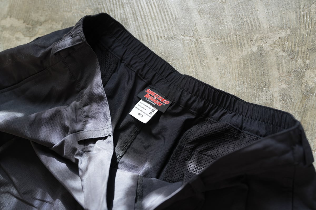 SQUEEZED DESIGN 2TUCK WIDE PANTS | UNSLACKS STORE SQUEEZED DESIGN 2TUCK WIDE PANTS | UNSLACKS STORE