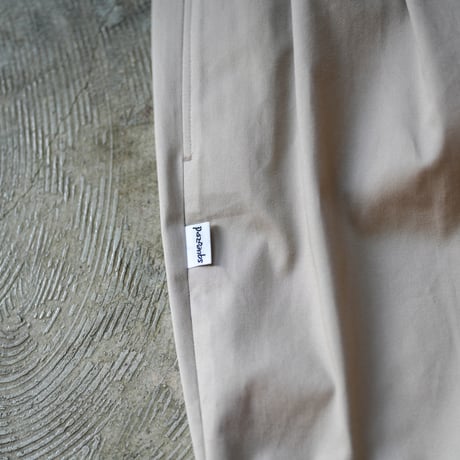SQUEEZED DESIGN 2TUCK CHINO PANTS