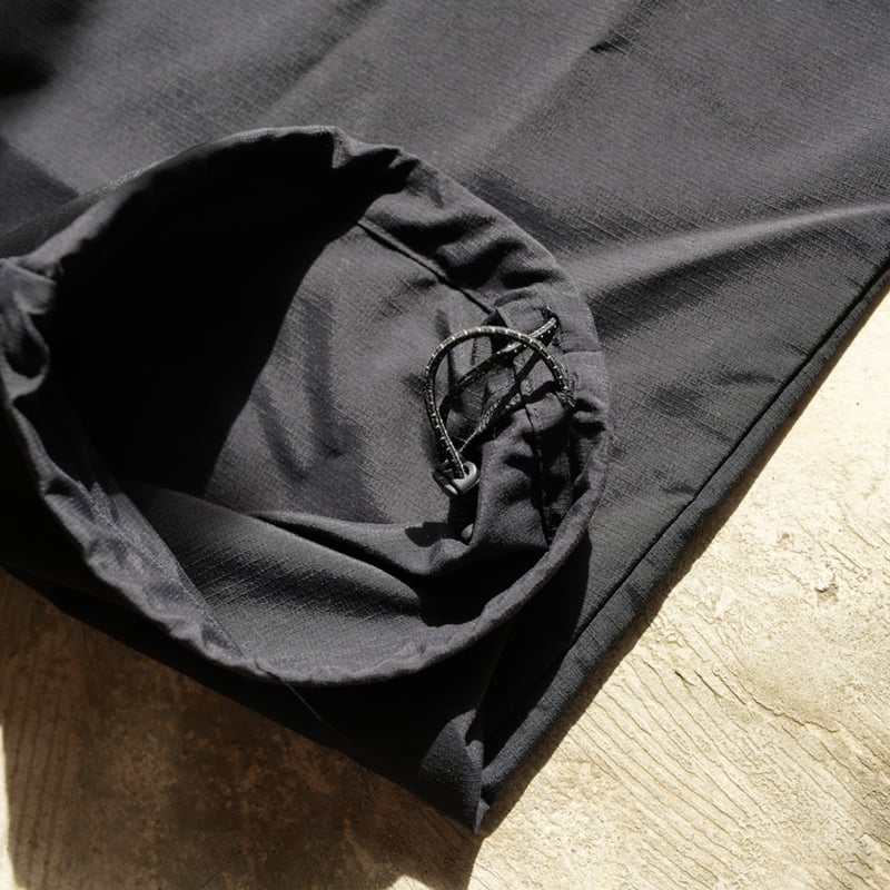 SQUEEZED DESIGN 2TUCK WIDE PANTS | UNSLACKS STORE