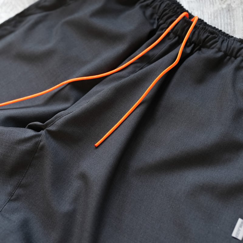 ACTIVE EASY PANTS TROPICAL CHARCOAL GRAY | UNSL...