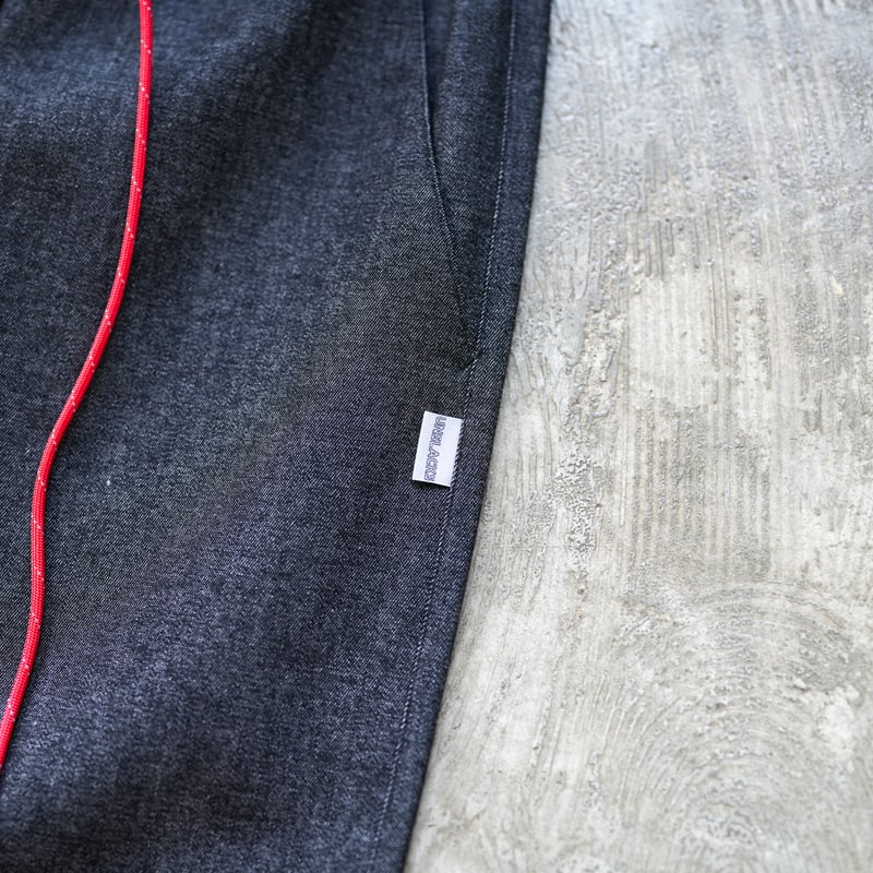 ACTIVE EASY PANTS BLACK DENIM | UNSLACKS STORE