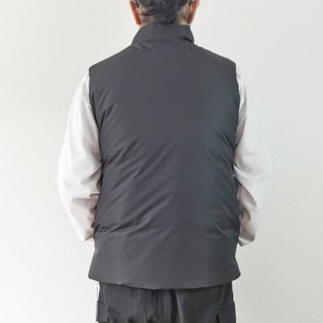 ＊ユニセックス＊LA MOND-ラモンド-STAND CURVY QUILT DOWN VEST LM-O-133/ブラック