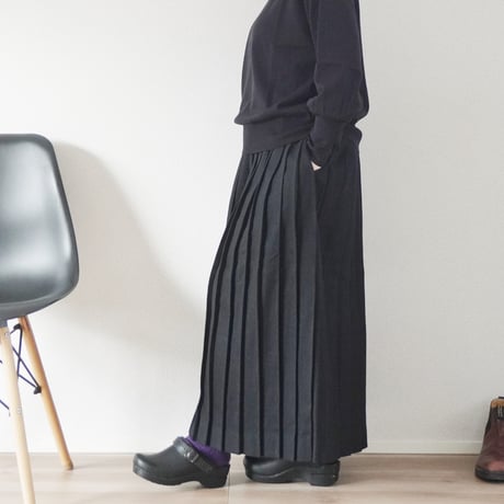 レディース＊Linen ya-リネンヤ-形状記憶プリーツ ウールスカート/ブラック