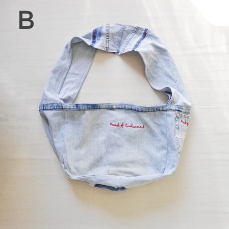 THRIFTY LOOK（スリフティルック） BLUE DENIM NEWSPAPER BAG