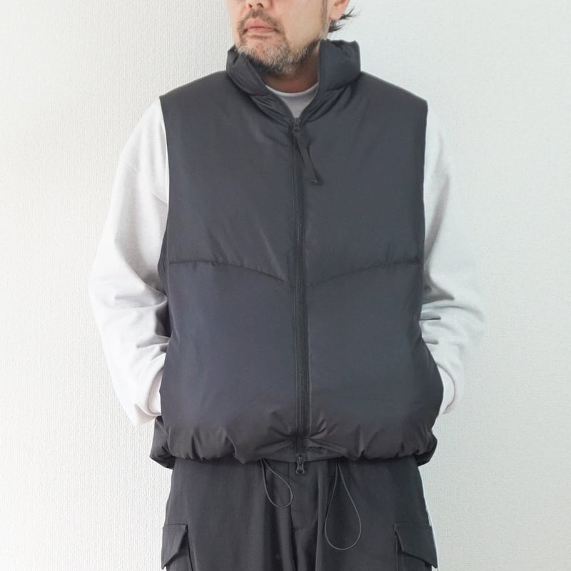 ユニセックス＊LA MOND-ラモンド-STAND CURVY QUILT DOWN VES