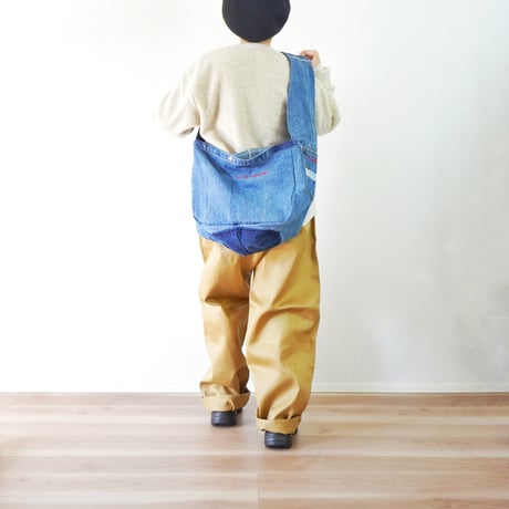 THRIFTY LOOK（スリフティルック） BLUE DENIM NEWSPAPER BAG