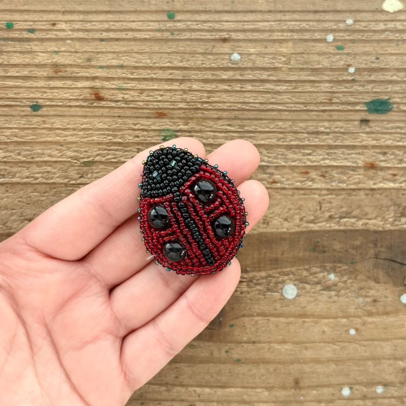 BEADED ACCESSORIES] SMALL PIN スモールモチーフ ピンバッジ |