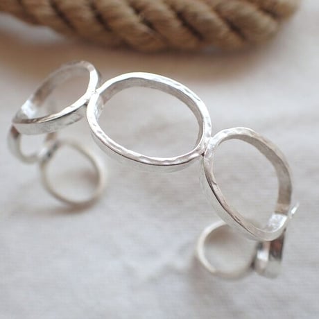 ＊goods＊MANANAS JEWELRY-マナナス ジュエリー-Seven Circle Bangle