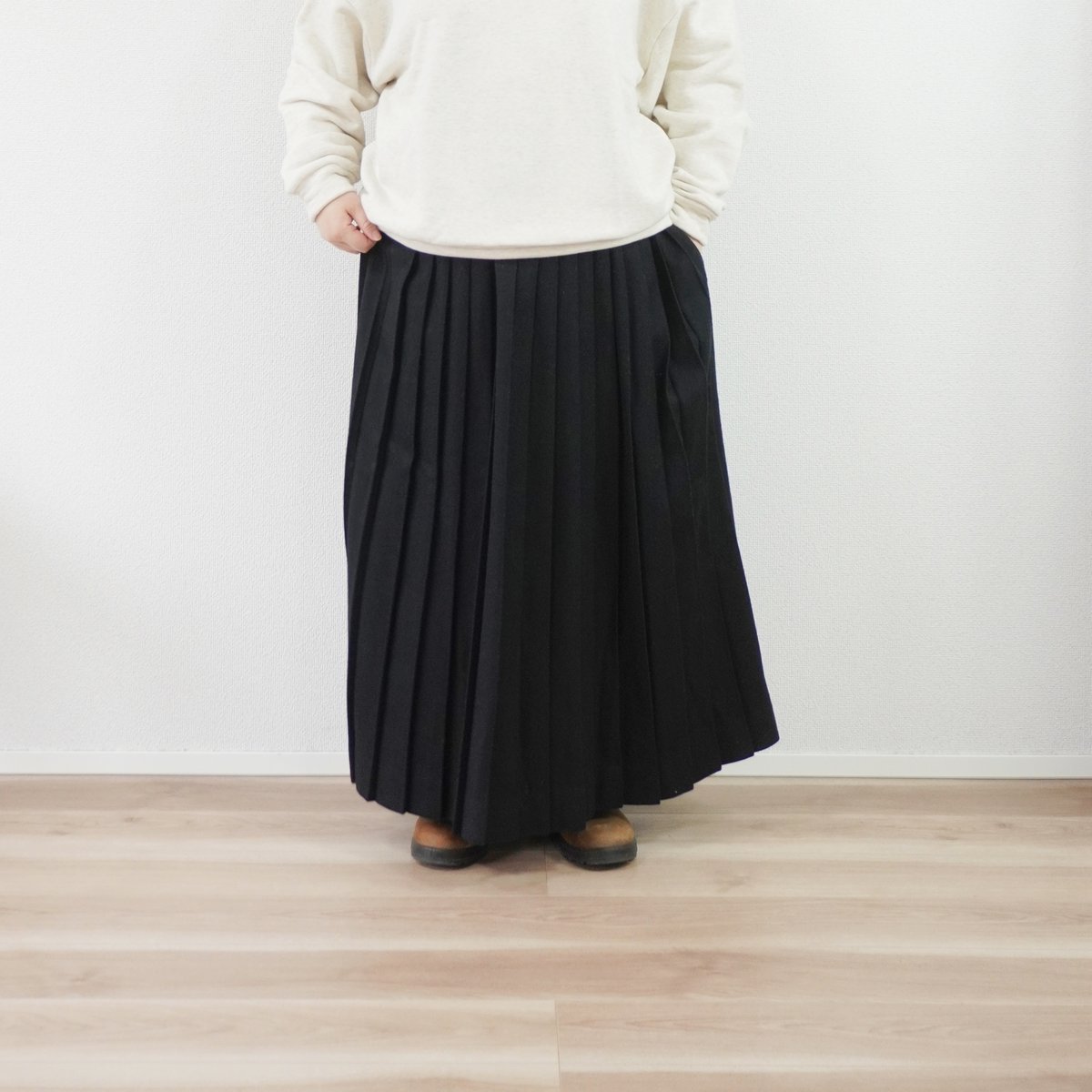 美品　Y's　プリーツ　ウールロングスカート　カットオフ　黒　3 レディース＊Linen ya-リネンヤ-形状記憶プリーツ ウールスカート