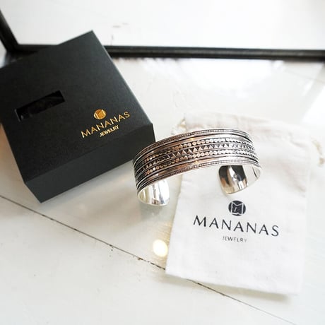 ＊goods＊MANANAS JEWELRY-マナナス ジュエリー-Armadilo Tri Bangle