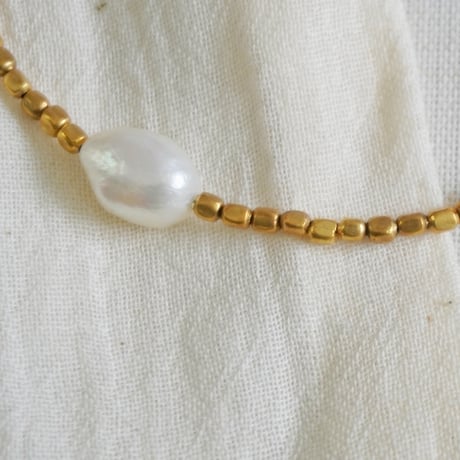 SLOWHANDS-スローハンズ-ブレスレット　brass beads with pearl