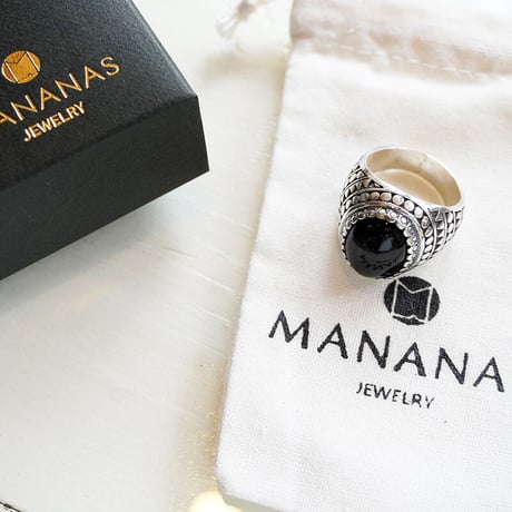 再入荷＊goods＊MANANAS JEWELRY-マナナス ジュエリー-Armadilo Tri Stone Ring (Onyx)