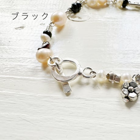 2色＊レディース＊TIGRE BROCANTE-ティグルブロカンテ-ハンギングブレスレット/ブラック、カラフル