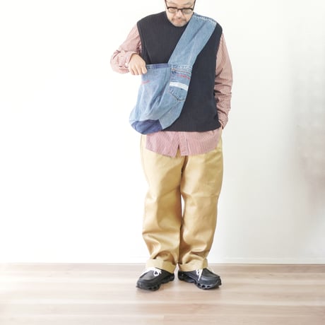 THRIFTY LOOK（スリフティルック） BLUE DENIM NEWSPAPER BAG