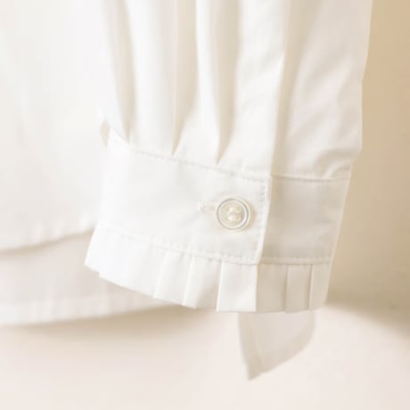 ２色＊レディース＊amne-アンヌ-BROAD frilled blouse / amn-SH-049 /ホワイト、ネイビー