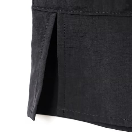 ＊ユニセックス＊ämne-アンヌ-NYLON park shirts / amn-SH-057 / ブラック