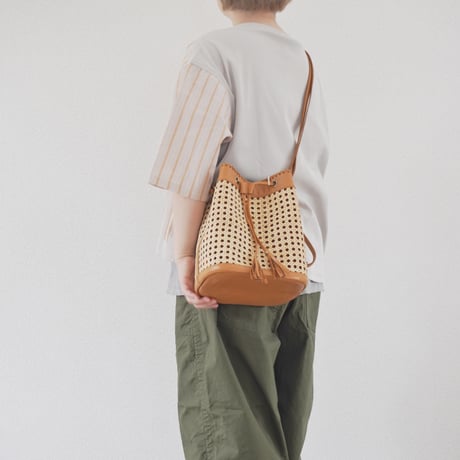 ＊goods＊LIMONCHELLO-リモンチェロ-Ratan / Leather Drawstring Shoulder Bag