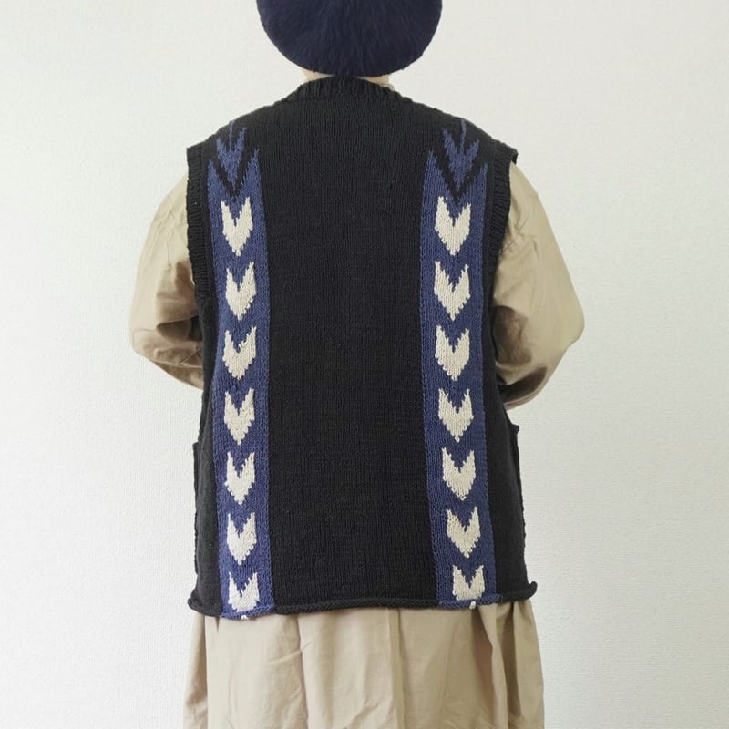 SLOWH HANDS カーディガンベスト 2色＊ユニセックス＊SLOWHANDS-スローハンズ-cotton knit ''arrow'