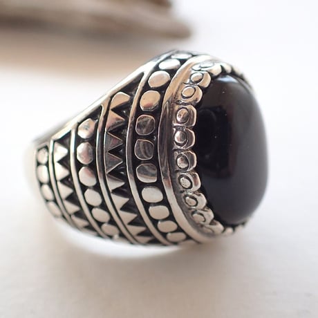 再入荷＊goods＊MANANAS JEWELRY-マナナス ジュエリー-Armadilo Tri Stone Ring (Onyx)