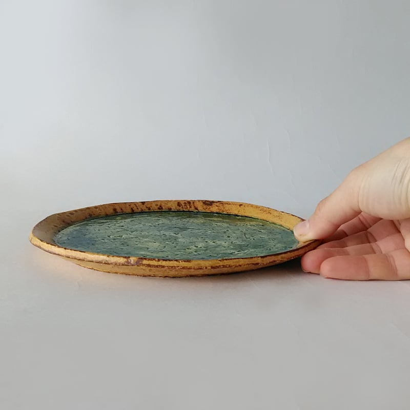 いらぼ緑釉皿 | ギャラリーにしかわ