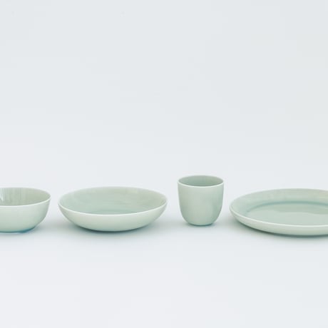 FIL PORCELAIN / PLATE