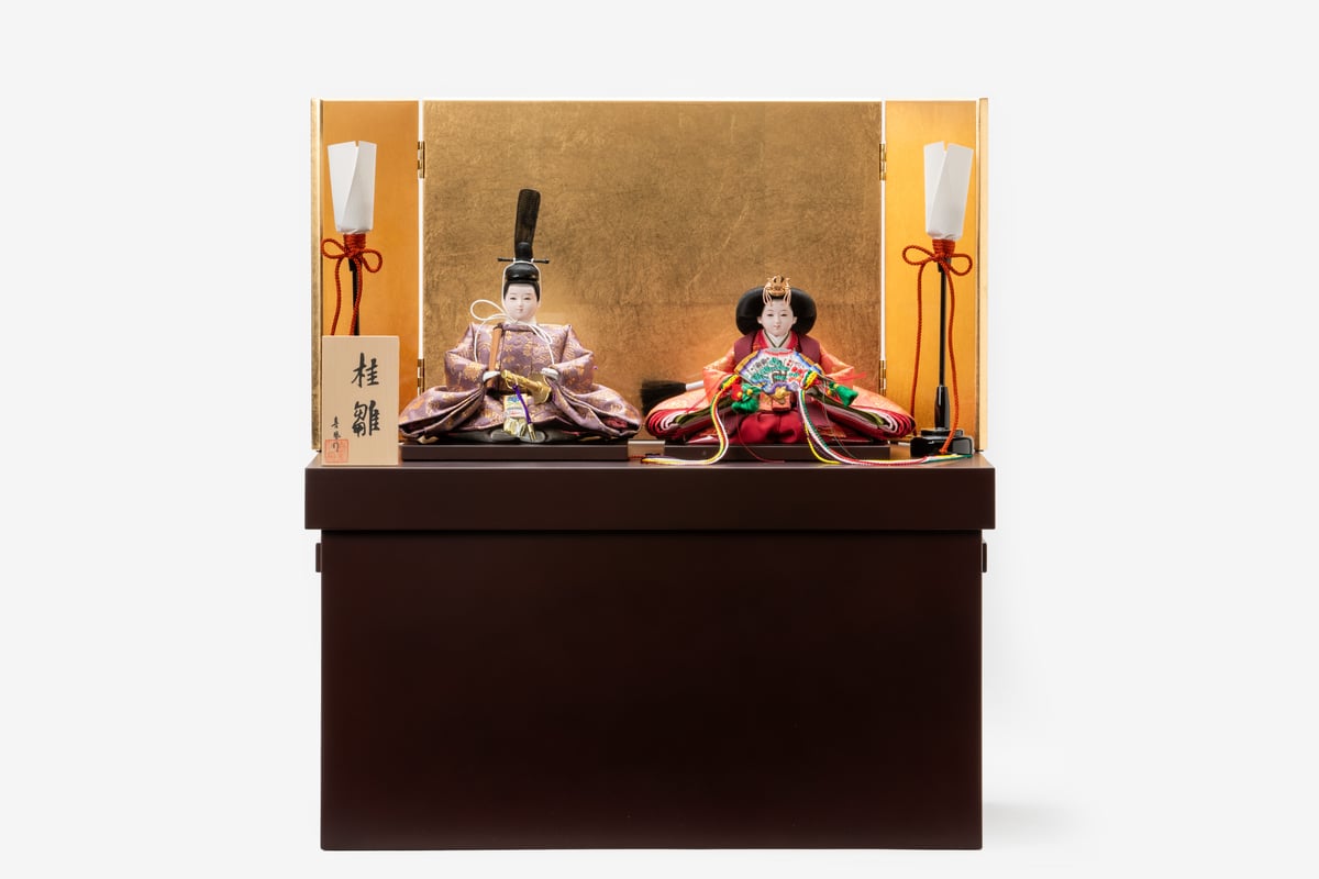 京十一番親王収納飾「牡丹唐草文錦：薄紫」 | 桂雛／小佐畑人形店