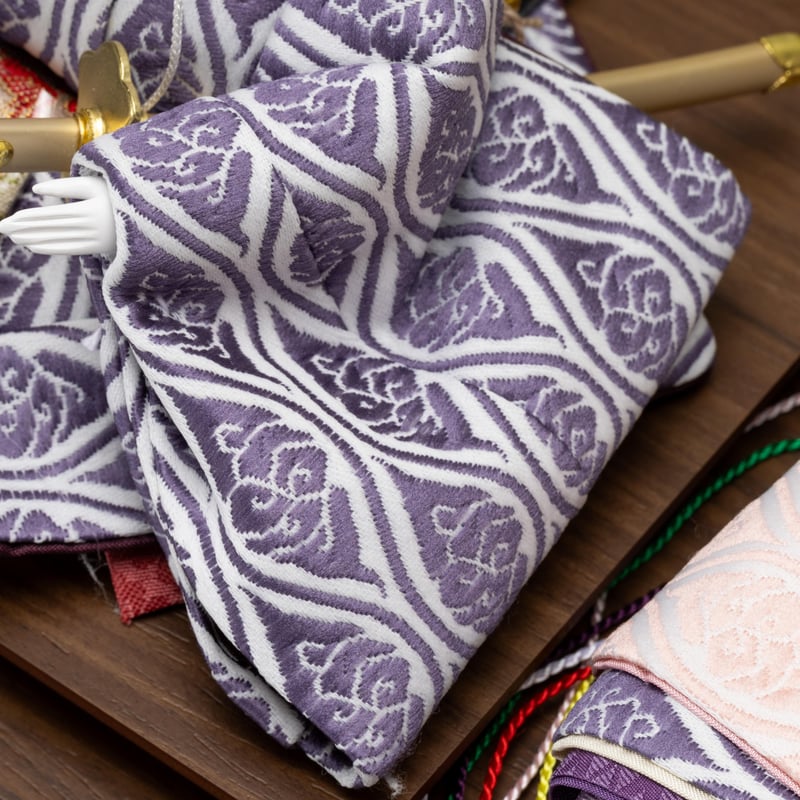 京十一番親王飾り「雲立涌文錦（紫色）」 | 桂雛／小佐畑人形店