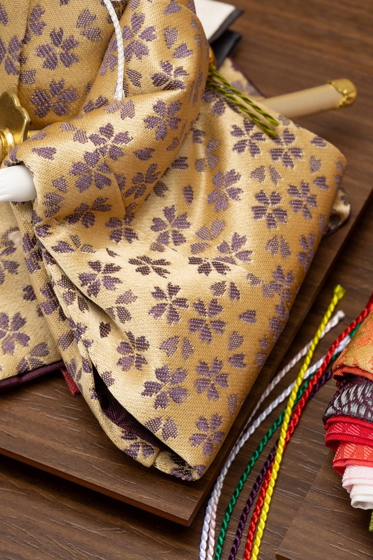 京十一番親王飾り「小桜文錦」 | 桂雛／小佐畑人形店