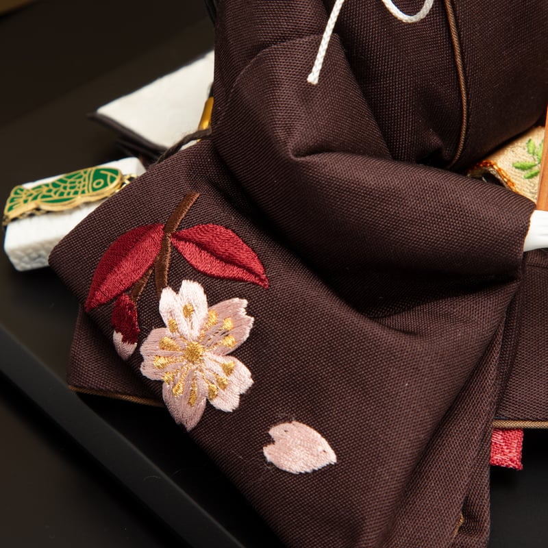 京十一番親王飾「刺繍：桜」 | 桂雛／小佐畑人形店