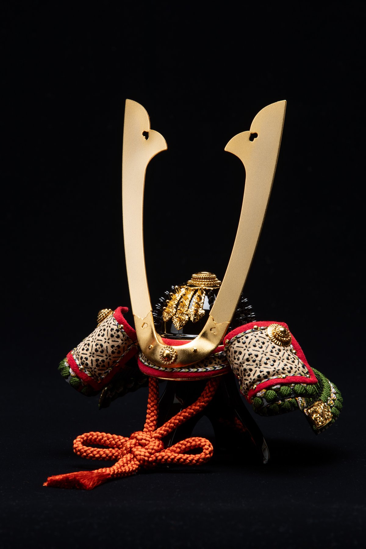 別所実正作 六号 長鍬形之兜飾り | 桂雛／小佐畑人形店