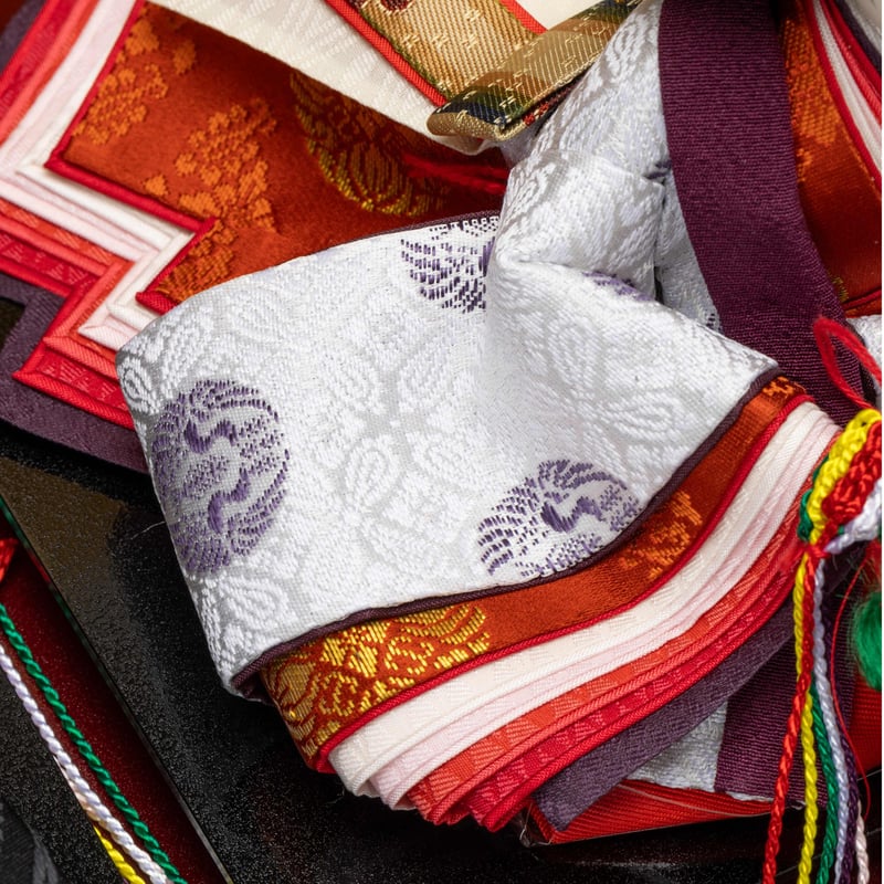 京十一番親王飾り「箔入：鶴菱文錦」 | 桂雛／小佐畑人形店